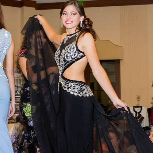 Meet your Posher, Alexandra - Picture 1 of 1